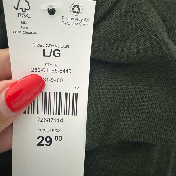 NEW WITH TAGS TURTLENECK GREEN TOP - Picture 3 of 3